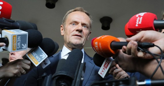 To sytuacja niebywała i domagająca się wyjaśnienia - tak Donald Tusk odniósł się do sprawy listów Marka Falenty. Dodał, że wolałby, by to nie była prawda, bo z listów wynika, że nielegalne podsłuchy były nie tylko akceptowane, ale współorganizowane przez dzisiaj rządzących Polską.