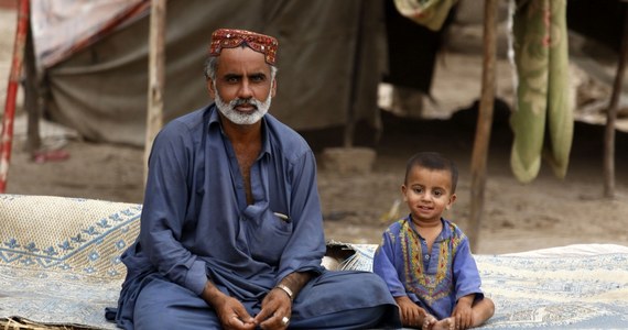 803 osoby, w tym 661 dzieci, zostało zarażonych wirusem HIV w okręgu Ratodero na południu Pakistanu - poinformowali lekarze Światowej Organizacji Zdrowia (WHO). Ich zdaniem powodem było wielokrotne używanie strzykawek w miejscowych lecznicach.
