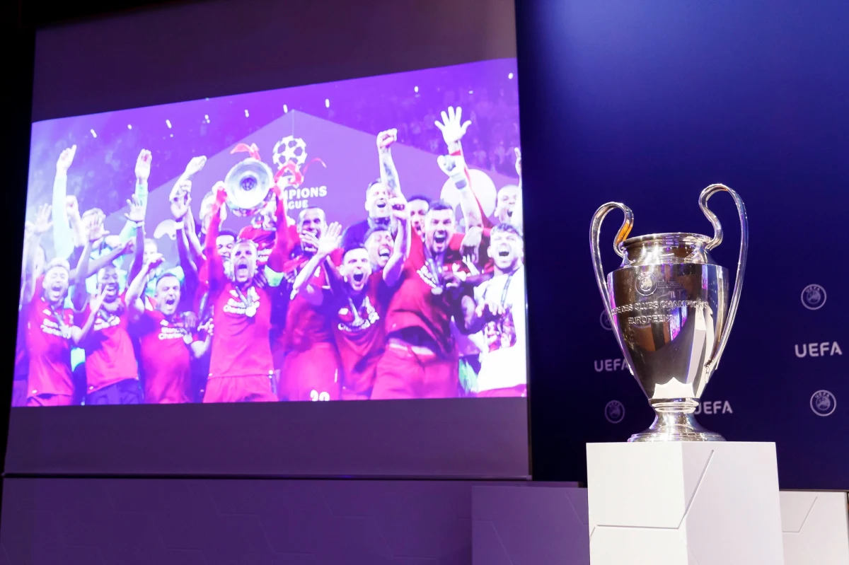 Piłkarze Piasta Gliwice, Legii Warszawa, Cracovii i Lechii Gdańsk dowiedzą się, z kim przyjdzie im się zmierzyć na początek rywalizacji w eliminacjach europejskich pucharów. Piast oczywiście będzie walczył w eliminacjach Ligi Mistrzów, a nasze pozostałe drużyny w eliminacjach Ligi Europy. Legia i Cracovia od pierwszej, a Lechia od drugiej rundy.