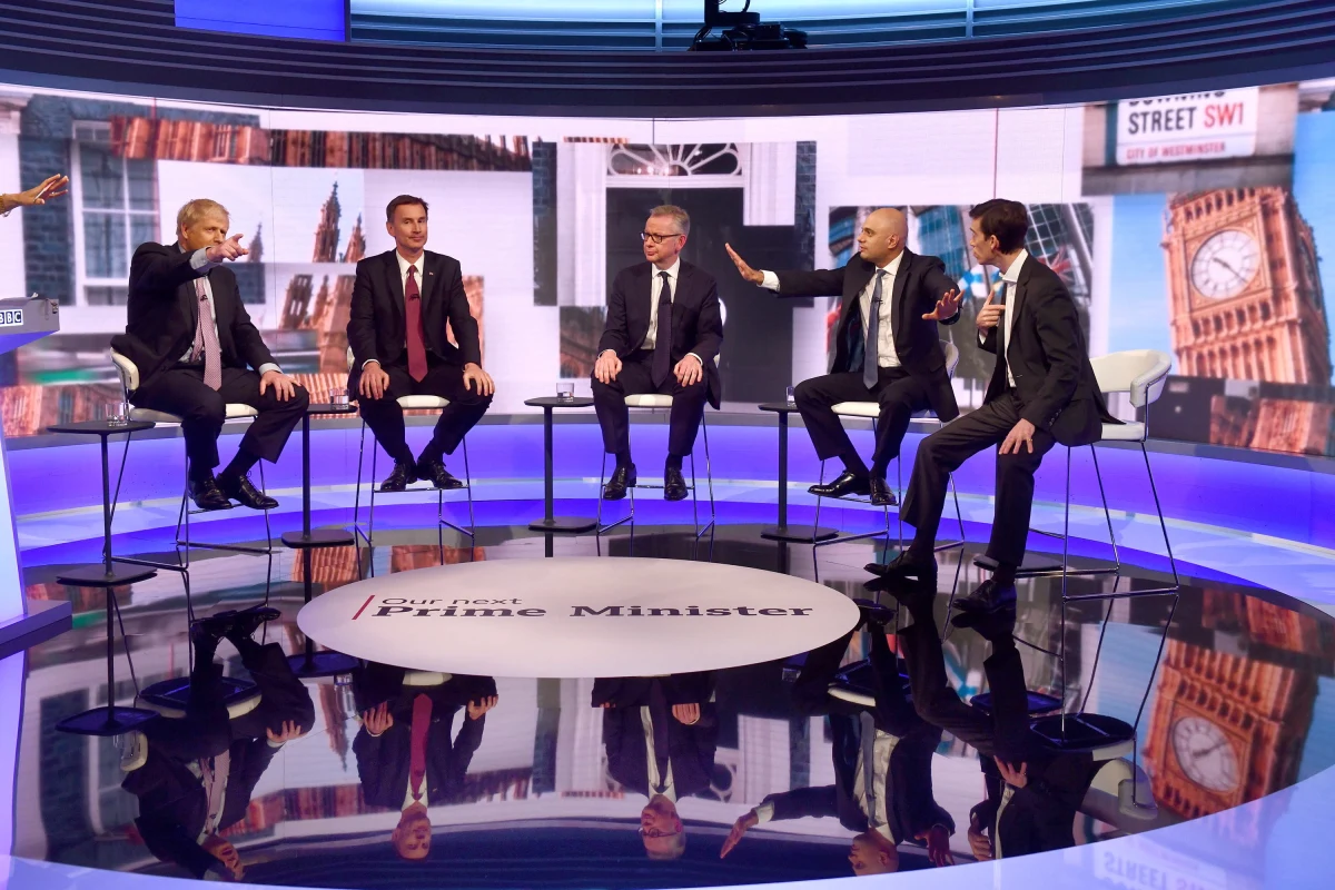 Pięciu kandydatów do objęcia stanowiska lidera Partii Konserwatywnej i premiera Wielkiej Brytanii wzięło we wtorek wieczorem udział w debacie telewizyjnej. Podkreślano różnice zdań dotyczące m.in. wyjścia z Unii Europejskiej, podatków i ochrony środowiska.