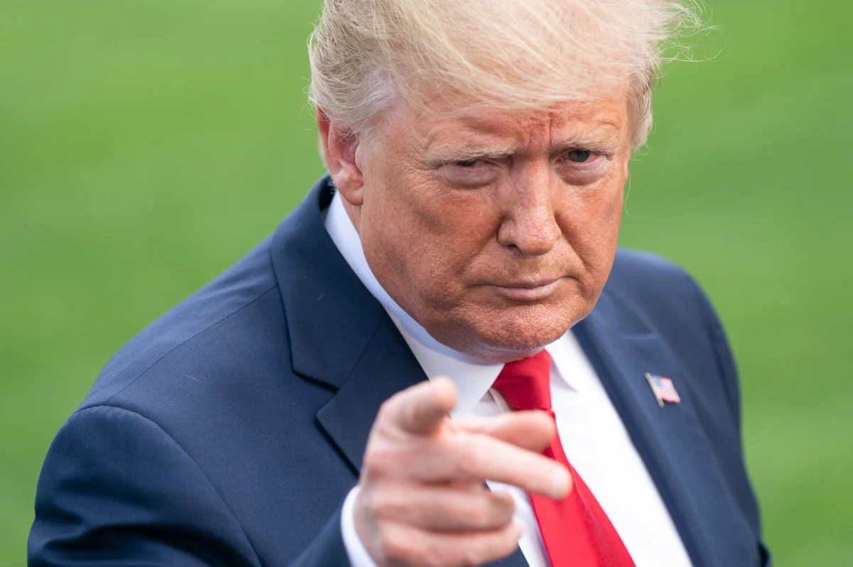 Donald Trump "nie chce wojny" z Iranem, a wzmacnianie wojsk amerykańskich w Zatoce Perskiej ma na celu wyłącznie powstrzymanie irańskiej agresji wymierzonej w amerykańskie interesy na Bliskim Wschodzie i w międzynarodową żeglugę - takie zapewnienie przekazał sekretarz stanu USA Mike Pompeo dzień po ogłoszeniu rozmieszczenia na Bliskim Wschodzie około tysiąca dodatkowych żołnierzy. Wcześniej również p.o. sekretarza obrony USA Patrick Shanahan tłumaczył tę decyzję obawami o zagrożenie ze strony Iranu i zapewniał, że "USA nie dążą do konfliktu z Iranem".