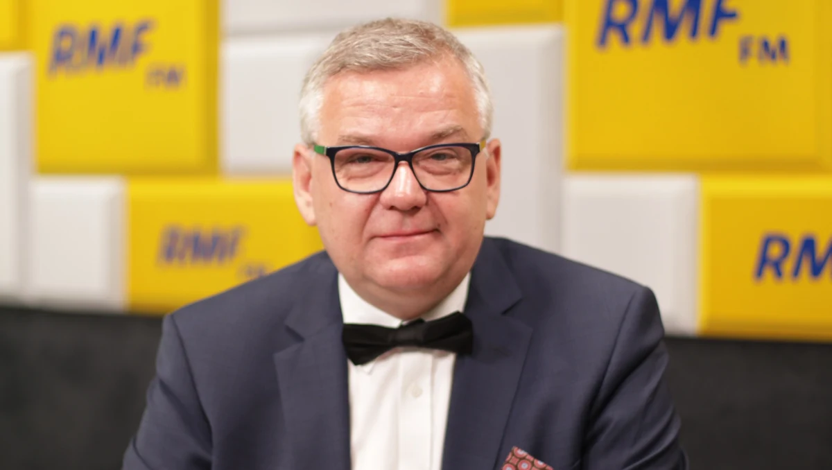 „Nigdy nie dostałem takiej propozycji. Nie przyjąłbym jej (…). Ja się żadnej partii nie boję, ale żadna partia nie bierze na poważnie tego typu kandydatur” – tak Artur Andrus odpowiedział w Porannej rozmowie w RMF FM na pytanie, czy kiedykolwiek dostał od jakiejkolwiek partii politycznej zaproszenie do startu w wyborach.