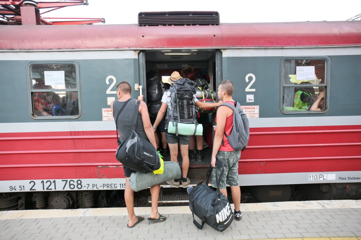 "Spółka Przewozy Regionalne zorganizuje dodatkowe połączenia dalekobieżne w związku z festiwalem Pol'and'Rock, który odbędzie się 1-3 sierpnia" - poinformował w środę rzecznik prasowy tej firmy Dominik Lebda.