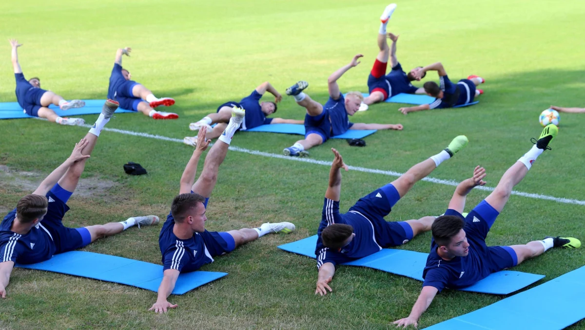 Północnoirlandzki Linfield FC lub norweski Rosenborg BK będą rywalami Piasta Gliwice w drugiej rundzie eliminacji piłkarskiej Ligi Mistrzów, o ile mistrz Polski pokona w pierwszej BATE Borysów. Losowanie odbyło się w środę w Nyonie.