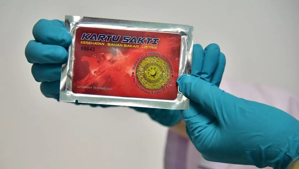 "Magiczne karty" sprzedawane w Tajlandii, które miały leczyć wszystkie choroby, okazały się niebezpiecznie radioaktywne - informuje "Bangkok Post".