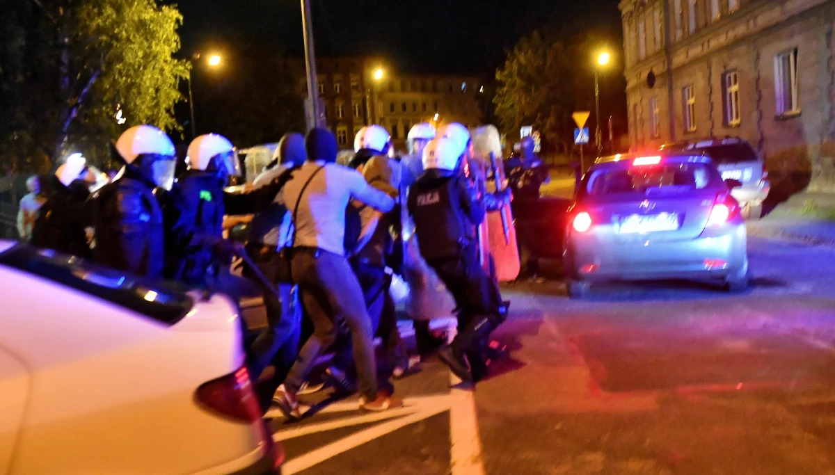 Jakub A. użył do porwania 10-letniej Kristiny samochodu z wypożyczalni - podał nieoficjalnie portal TVP Info. Mężczyzna, oddając samochód, miał być zdenerwowany. Próbował także zacierać ślady obecności dziewczynki w aucie.