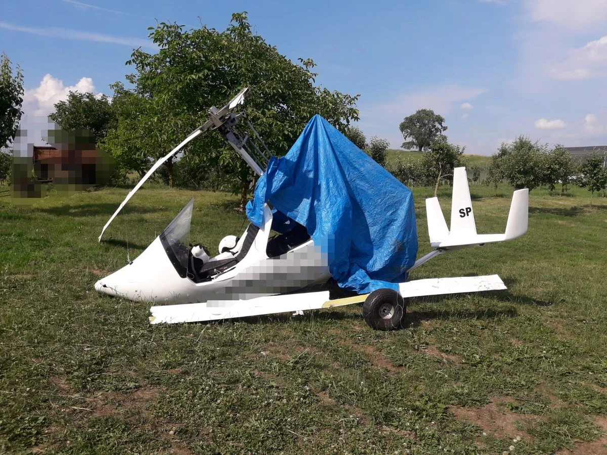 58-latek, który wczoraj pod wpływem alkoholu doprowadził do wypadku lotniczego pod Ełkiem nie miał ważnych uprawnień na wykonywanie lotów wiatrakowcem. Dokumenty straciły ważność w ubiegłym roku. 
