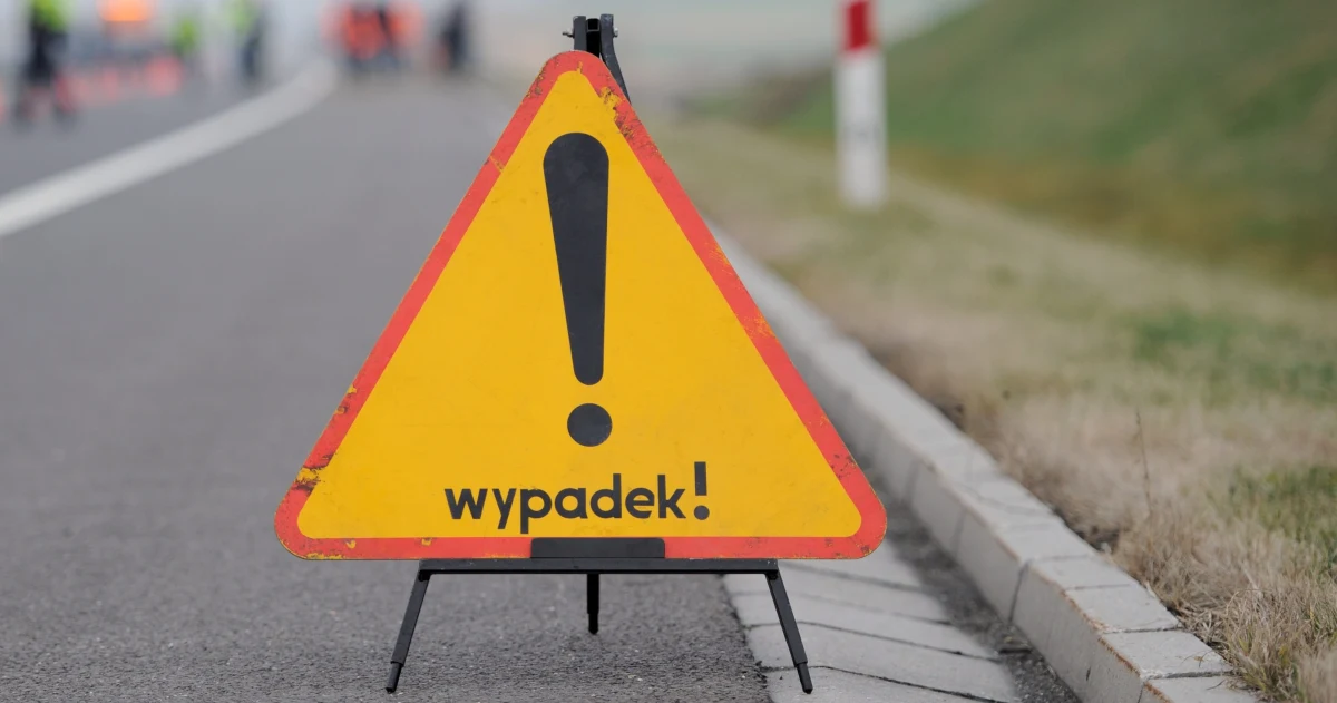 Podinsp. Radosław Kobryś z Biura Ruchu Drogowego Komendy Głównej Policji podał, że według wstępnych danych w środę i w czwartek doszło do 174 wypadków drogowych, w których zginęło 15 osób, a 209 zostało rannych. Policja od środy do niedzieli prowadzi działania pod hasłem "Bezpieczny Weekend - Boże Ciało". Jednocześnie ruszyła akcja, której celem jest zapewnienie bezpieczeństwa na drogach w czasie wakacji.
