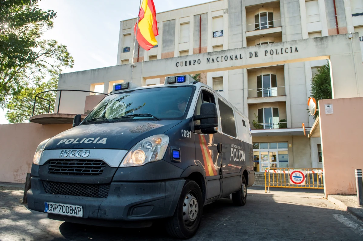 Hiszpański Sąd Najwyższy skazał na kary od 15 do ponad 17 lat więzienia pięciu mężczyzn, którzy w 2016 r. dopuścili się agresji na tle seksualnym wobec nastolatki w Pampelunie, w północno-wschodniej Hiszpanii. Przed tym orzeczeniem przebywali na wolności, na zwolnieniu warunkowym, mimo wcześniejszych wyroków skazujących wydanych przez sądy niższych instancji.