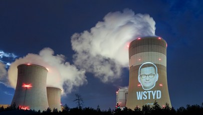 Wyświetlili twarz premiera na elektrowni w Bełchatowie. "Wstyd"