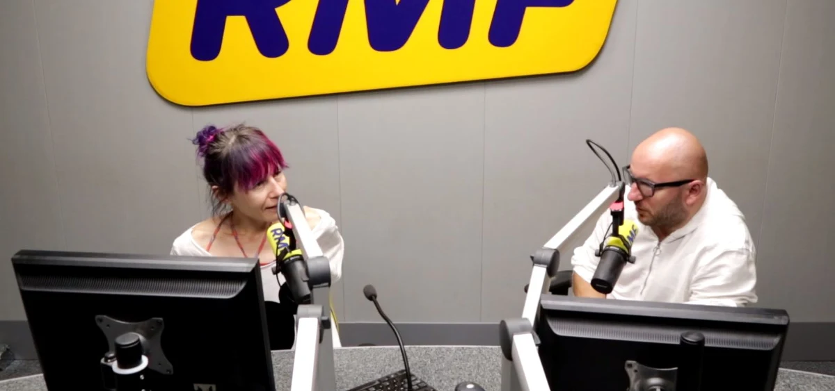 "Chcemy stworzyć zespół ludzi z pasją. Takich, którzy żyją bieganiem. Chcemy przekroczyć granicę wyobraźni. To nasze hasło" - mówi w rozmowie z dziennikarką RMF FM Urszulą Gwiazdą, pomysłodawca grupy biegowej RMF4RT Gladiators Rafał Płuciennik. 
Jak dodaje, jeżeli chcesz zacząć przygodę z bieganiem, spróbuj to zrobić z nami. 