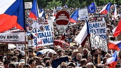 Czechy: Antyrządowa manifestacja. Tłumy na ulicach Pragi