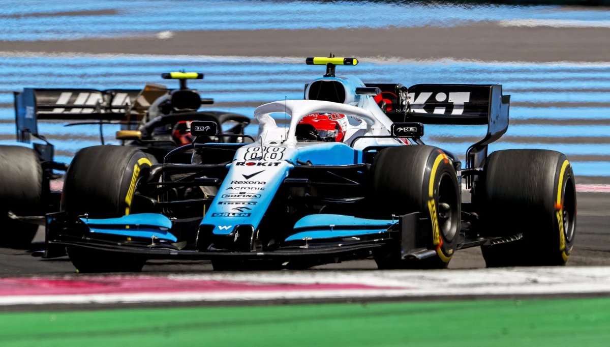 ​Choć Robert Kubica zajął osiemnaste miejsce w wyścigu o GP Francji, to osiągnął pewien nieoczekiwany wynik. Jak informuje Onet, polski kierowca zaliczył doskonały pit stop. To drugi najlepszy wynik w całej historii Formuły 1.