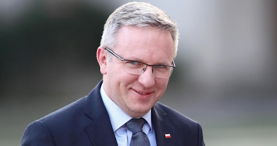 Zgłosiliśmy formalnie kandydaturę Krzysztofa Szczerskiego na stanowisko zastępcy sekretarza generalnego NATO. Jest wielu kandydatów, zobaczymy, jaka będzie decyzja szefa Sojuszu - powiedział w Polsat News minister spraw zagranicznych Jacek Czaputowicz. Już w niedzielę nasza dziennikarka Katarzyna Szymańska-Borginion informowała, że sekretarz generalny NATO Jens Stoltenberg podejmie decyzję do końca lipca. Co więcej, według jej informacji, gdyby kandydatura Szczerskiego została odrzucona, to może on zostać polskim kandydatem na unijnego komisarza.