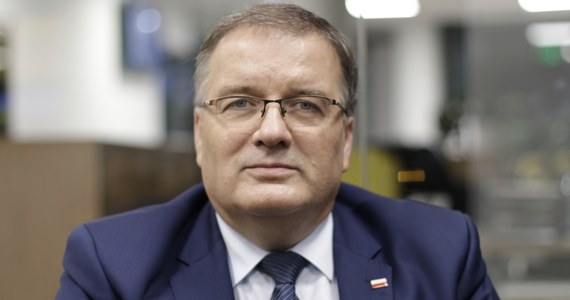 Podczas uchwalania nowelizacji Kodeksu karnego doszło do złamania regulaminu Sejmu - uważa Andrzej Dera. Prezydencki minister w rozmowie z RMF FM przyznał, że posłowie pracowali nad projektem zbyt szybko. Jak dodał, Andrzej Duda, podejmując decyzję, czy podpisać ustawę, rozważy także te wątpliwości dotyczące trybu.