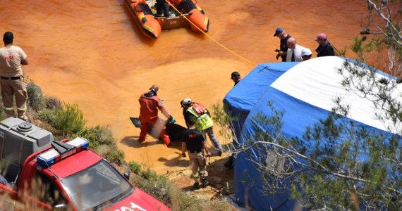 Kapitan cypryjskiej Gwardii Narodowej został skazany na siedmiokrotną karę dożywocia za zabójstwo pięciu kobiet i dwóch dziewczynek. Swoje ofiary – cudzoziemki pracujące na Cyprze - poznawał na portalu randkowym. 