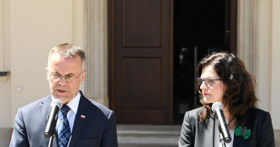 Ministerstwo Kultury i Dziedzictwa Narodowego zaproponowało, by przedstawiciele miasta Gdańsk weszli do komitetu honorowego budowy Muzeum Westerplatte. Poinformował w Warszawie wiceszef MKiDN Jarosław Sellin po spotkaniu z prezydent Gdańska Aleksandrą Dulkiewicz. Miasto zaproponowało, że część terenów Gdańska może być wniesione do powstającej placówki. Sporna pozostaje kwestia specustawy.