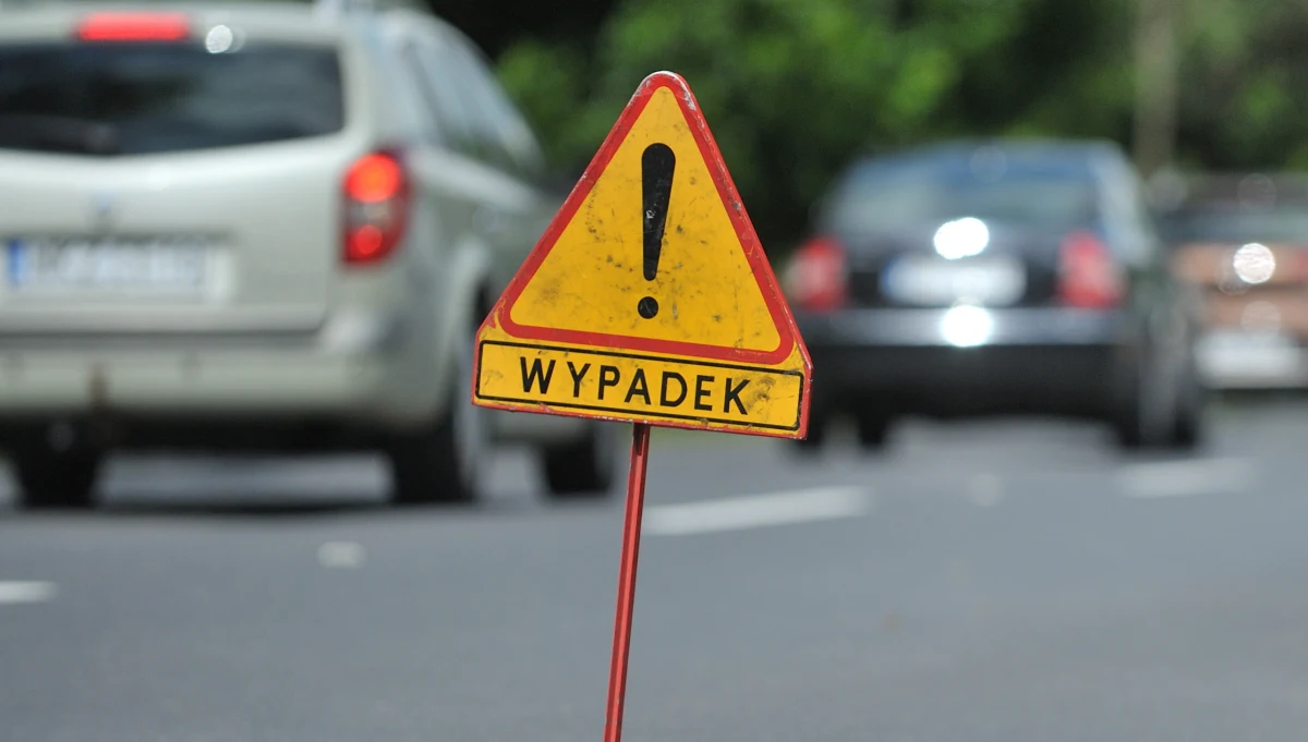 ​Sześć osób poszkodowanych na drodze krajowej nr 52 w Bulowicach pomiędzy Kętami a Andrychowem w Małopolsce. Zderzyły się tam dwa auta osobowe.