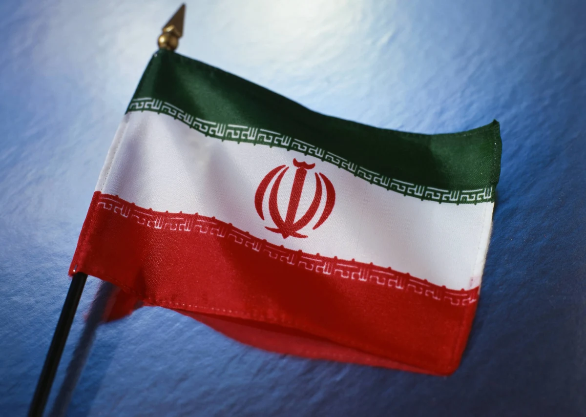 Irański minister spraw zagranicznych Mohammad Dżawad Zarif stwierdził, że opinia prezydenta USA Donalda Trumpa, iż konflikt z jego krajem będzie "krótką wojną" to iluzja. Dodał, że groźba "unicestwienia" Iranu to w jego ocenie groźba ludobójstwa.