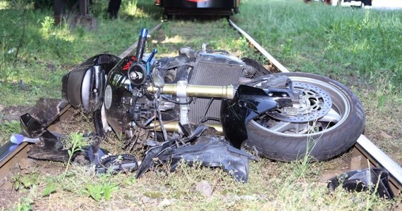 Są zarzuty dla motocyklisty, który wczoraj w Sosnowcu śmiertelnie potrącił kobietę. Dzisiejsze przesłuchanie odbyło się w szpitalu, bo po wczorajszym wypadku 25-latek nadal tam przebywa.