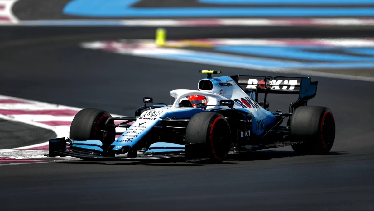 Ciekawy tekst pojawił się na łamach włoskiej strony „Motorsport”. Według dziennikarza Franco Nugnesa, jest takie prawdopodobieństwo, że Robert Kubica dysponuje słabszym bolidem, niż jego partner z zespołu George Russell.