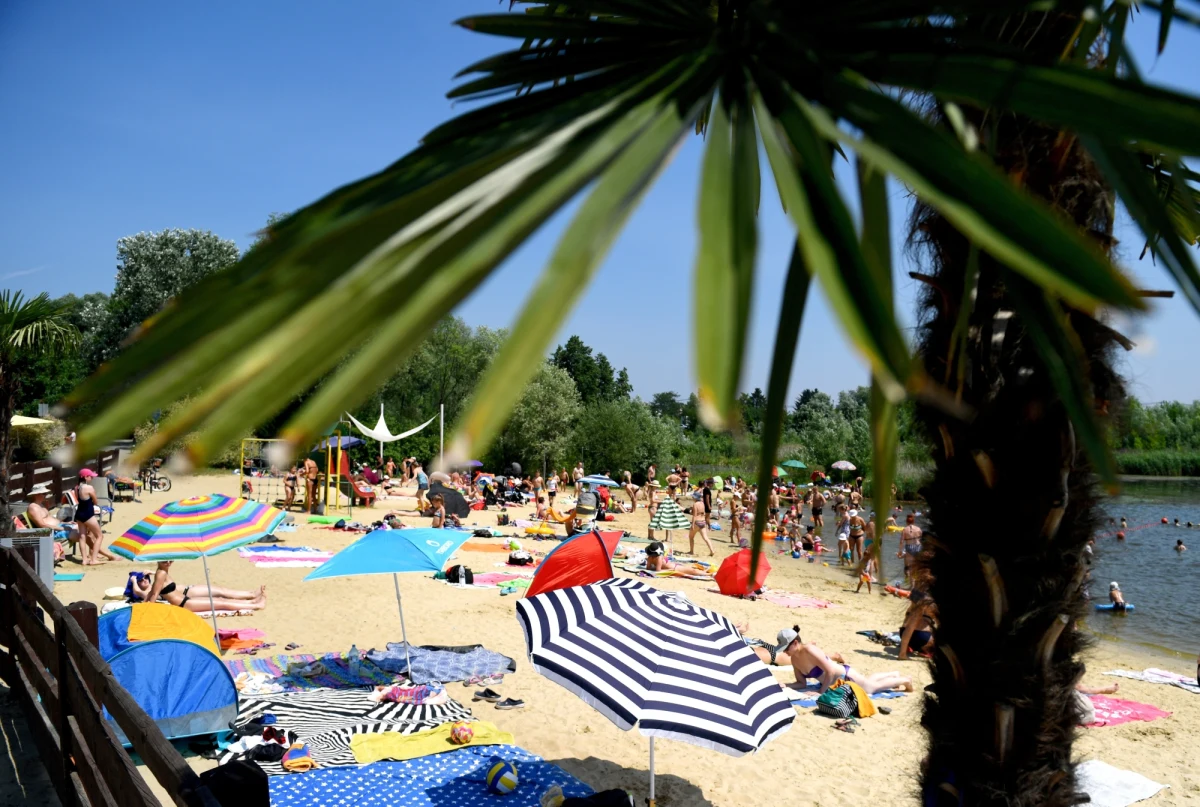 To tylko chwila wytchnienia od wysokich temperatur. Już za chwilę do Polski wrócą ekstremalne upały. Zobacz najnowsze prognozy na nadchodzący weekend oraz początek lipca. 