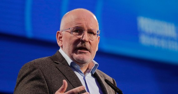 Na dzień przed szczytem UE w sprawie obsady najważniejszych stanowisk UE, Frans Timmermans jest najmocniej sondowanym kandydatem na szefa Komisji Europejskiej. Grupa Wyszehradzka, która miała wczoraj wieczorem swoje spotkanie w Pradze, powiedziała „nie” jego kandydaturze – ustaliła dziennikarka RMF FM. Szanse Timmermansa na zostanie szefem KE mogą być głównym tematem jutrzejszego szczytu – mówią dyplomaci w Brukseli.  