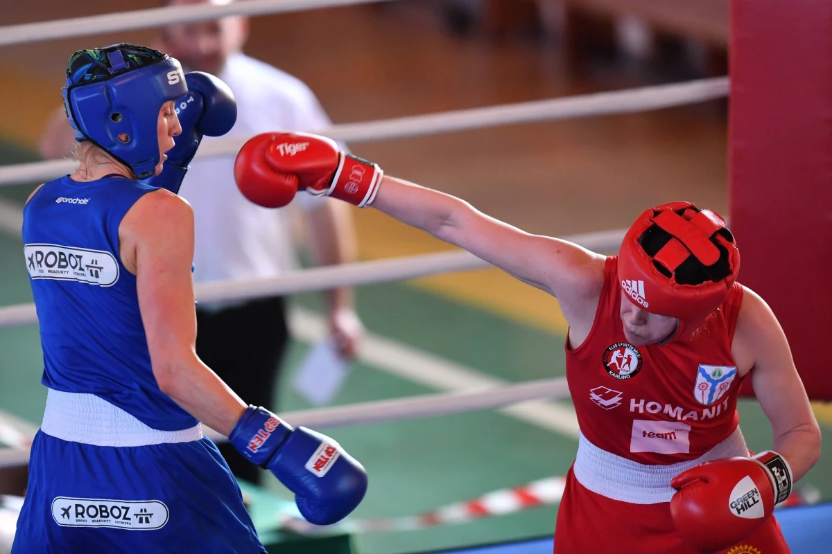 Pięściarka Karolina Koszewska (69 kg) wygrała w sobotnim finale z Włoszką Assuntą Canforą 4:1 (29-28, 30-27, 30-27, 29-28, 28-29) i zdobyła złoty medal Igrzysk Europejskich w Mińsku. W piątek brązowe krążki wywalczyły Sandra Drabik (51 kg) i Elżbieta Wójcik (75 kg).