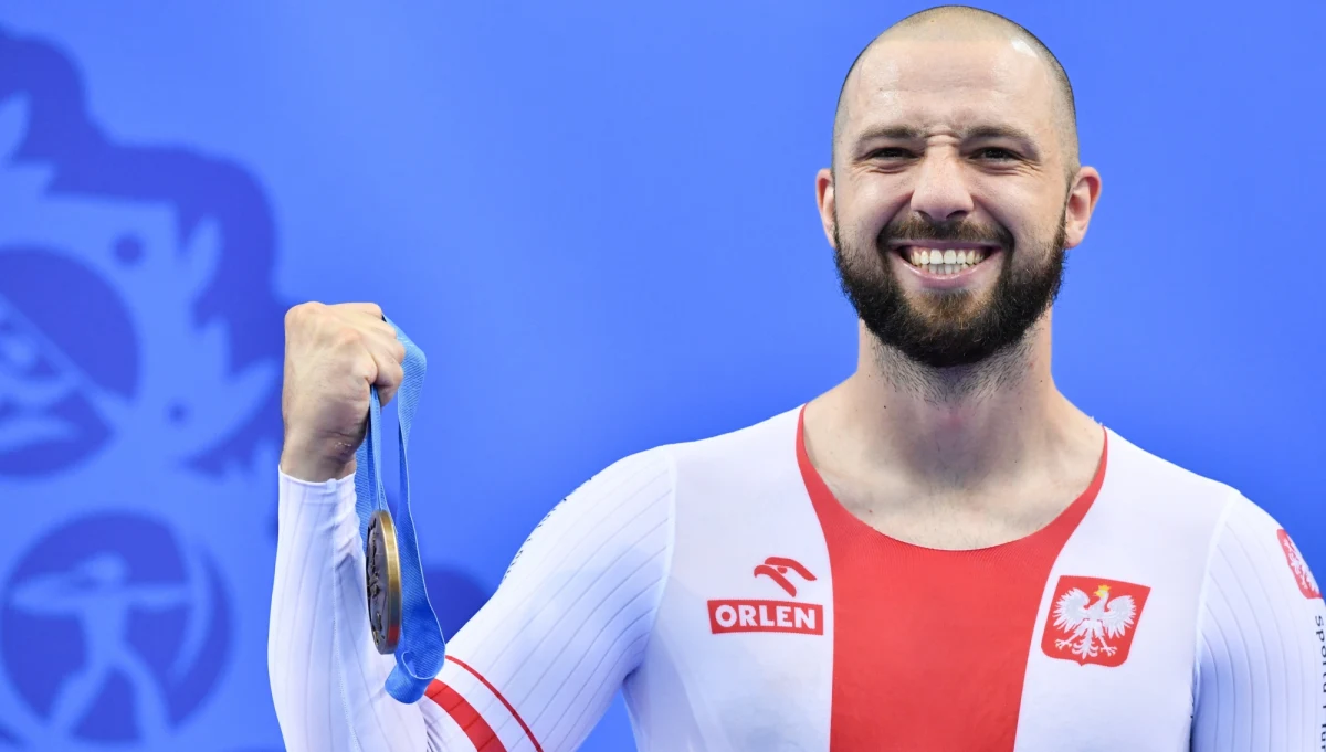 ​Krzysztof Maksel zdobył na torze kolarskim w Mińsku brązowy medal Igrzysk Europejskich w wyścigu na 1 km ze startu zatrzymanego. Tuż za podium uplasowali się Mateusz Rudyk w sprincie i Szymon Krawczyk w wyścigu na dochodzenie.