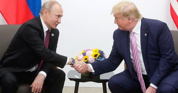 Prezydent USA Donald Trump podczas spotkania z przywódcą Rosji Władimirem Putinem w kuluarach szczytu G20 w Osace zasugerował rozszerzenie dwustronnego dialogu - powiedział w niedzielę rzecznik Kremla Dmitrij Pieskow, cytowany przez agencję Interfax.