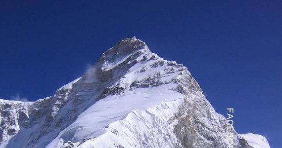 Polscy himalaiści, którzy kilka dni temu zdobyli wierzchołek Nanda Devi East (7434 m n.p.m.) w Indiach w 80. rocznicę pierwszego sukcesu Polaków w Himalajach, zeszli bezpiecznie ze szczytu, a dziś opuścili bazę i rozpoczęli drogę powrotną do Dehli.