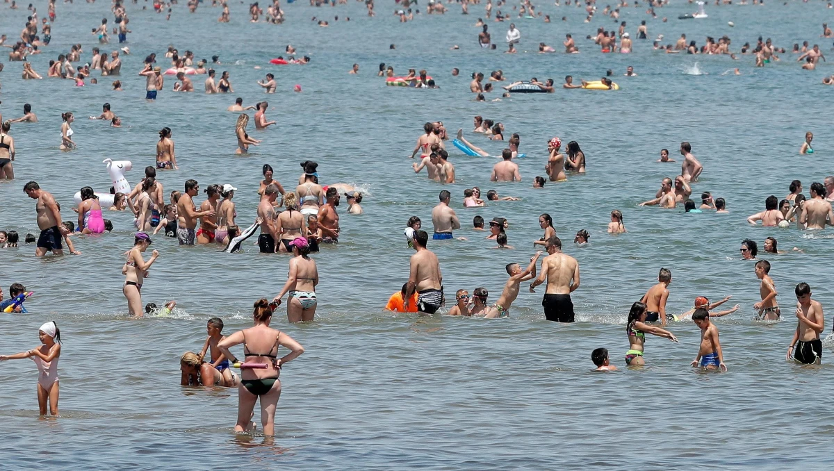 Instytut Meteorologii i Gospodarki Wodnej wydał ostrzeżenie drugiego stopnia przed upałem dla 10 województw. Temperatura na tym obszarze objętym może wynieść od 29 do 34 stopni.