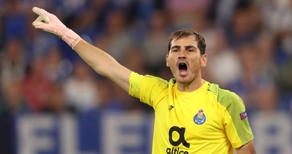 Zaledwie dwa miesiące po zawale słynny hiszpański bramkarz Iker Casillas rozpoczął przygotowania do nowego sezonu z FC Porto. 38-letni piłkarz zaprzeczył tym samym medialnym spekulacjom o zakończeniu kariery.