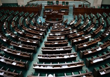Sondaż dla "DGP", dziennik.pl i RMF FM: Zjednoczenie opozycji opłaca się wszystkim partiom
