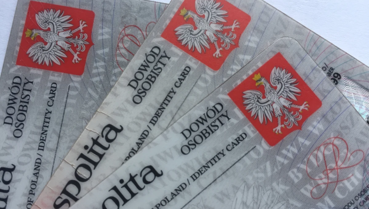 Od 12 lipca firmy nie będą mogły kopiować naszych dokumentów, nie wyłączając paszportów, praw jazdy, kart pojazdu czy legitymacji osób niepełnosprawnych - informuje wtorkowy "Dziennik Gazeta Prawna". Są jednak wątpliwości, czy nowe przepisy obejmą banki, firmy ubezpieczeniowe oraz telekomy.