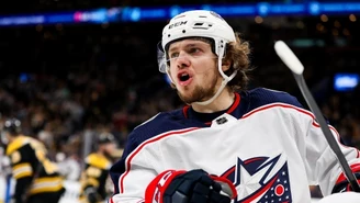 NHL. Artiemij Panarin najlepiej zarabiającym skrzydłowym