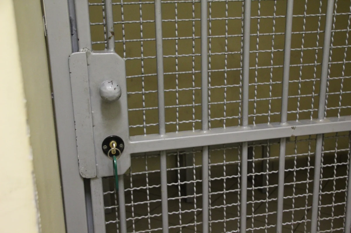 Sąd Okręgowy w Koszalinie uwzględnił wniosek prokuratury i przedłużył tymczasowy areszt o kolejne trzy miesiące wobec Miłosza S., organizatora escape roomu, w którym zginęło pięć 15-letnich dziewcząt.