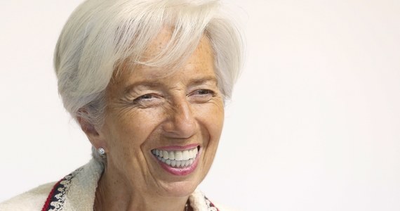 Christine Lagarde, którą Rada Europejska desygnowała na szefową Europejskiego Banku Centralnego, poinformowała, że na okres zatwierdzania tej nominacji zrezygnuje ze stanowiska dyrektora zarządzającego Międzynarodowego Funduszu Walutowego (MFW).