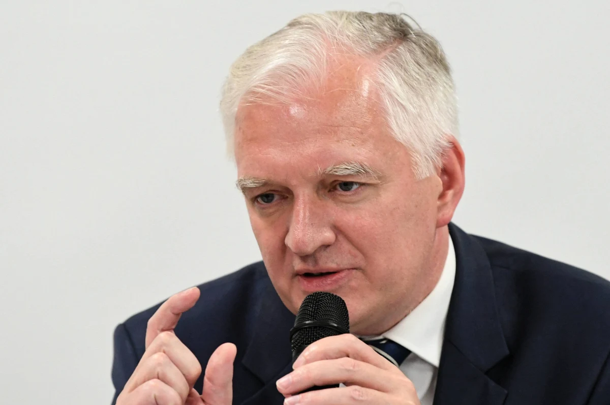 Wicepremier, minister nauki i szkolnictwa wyższego Jarosław Gowin poinformował, że resort wycofał z projektu tzw. małej nowelizacji ustawy o PAN część przepisów, które zwiększają nadzorcze uprawnienia prezesa Polskiej Akademii Nauk. Dodał, że rząd zajmie się projektem w przyszłym tygodniu. Projekt nowelizacji ustawy o Polskiej Akademii Nauk oraz niektórych innych ustaw, który został opublikowany na początku maja na stronie Rządowego Centrum Legislacji, opracowało Ministerstwo Nauki i Szkolnictwa Wyższego we współpracy z Kancelarią Prezesa Rady Ministrów. Projekt reguluje przede wszystkim kwestie nadzoru nad instytutami naukowymi PAN.