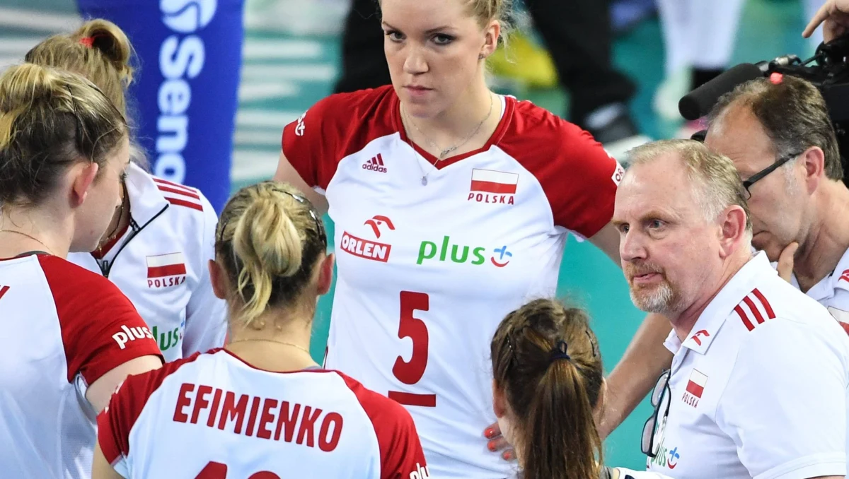 Polskie siatkarki przegrały z Amerykankami 1:3 (25:21, 16:25, 15:25, 24:26) w pierwszym meczu turnieju finałowego Ligi Narodów w chińskim Nankinie. W czwartek biało-czerwone zmierzą się z Brazylijkami.