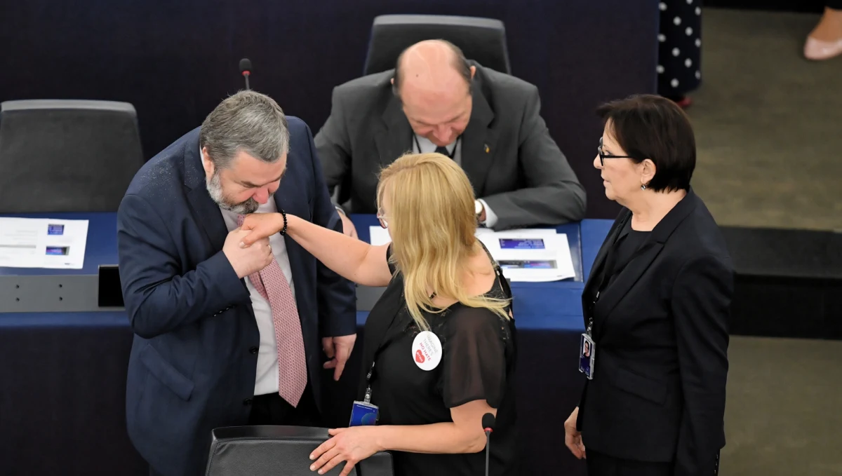 Eurodeputowany Prawa i Sprawiedliwości Karol Karski wybrany przez Parlament Europejski na stanowisko kwestora. Polski polityk, który sprawował tę funkcję już w poprzedniej kadencji europarlamentu, zajął w tajnym głosowaniu piąte - czyli ostatnie - miejsce. 