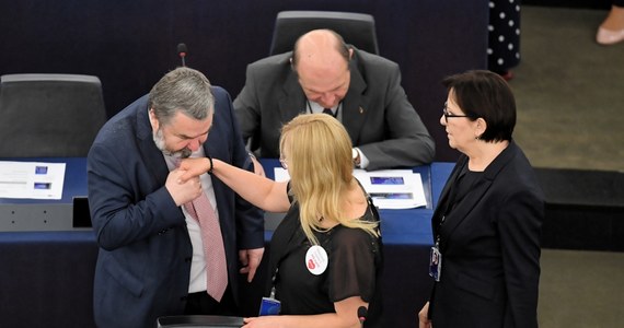Eurodeputowany Prawa i Sprawiedliwości Karol Karski wybrany przez Parlament Europejski na stanowisko kwestora. Polski polityk, który sprawował tę funkcję już w poprzedniej kadencji europarlamentu, zajął w tajnym głosowaniu piąte - czyli ostatnie - miejsce. 