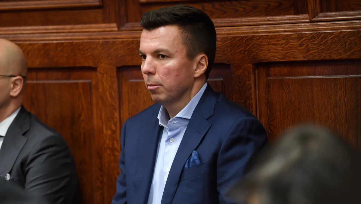 Marek Falenta usłyszał nowy, dziewiąty zarzut w Prokuraturze Okręgowej Warszawa-Praga. Chodzi o sprawę tzw. małej afery podsłuchowej. Był także wypytywany o list, który wysłał do prezydenta Andrzeja Dudy.