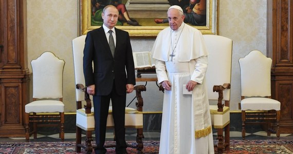 55 minut trwała rozmowa papieża Franciszka z prezydentem Rosji Władimirem Putinem w Watykanie. Po spotkaniu z udziałem tłumaczy odbyła się druga, otwarta część audiencji z wymianą podarunków.