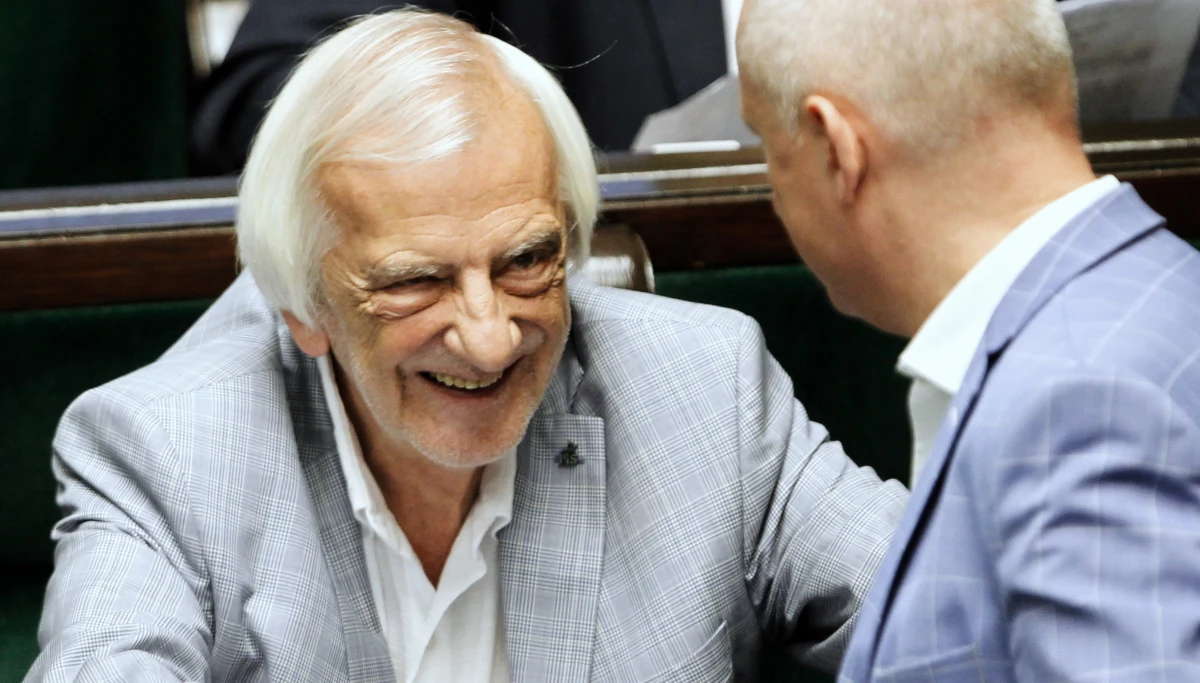 W Sejmie nie są prowadzone żadne prace nad przepisami dotyczącymi wyrobów tytoniowych. Opisywane w mediach spotkanie dotyczyło szkodliwości nowych produktów tytoniowych - napisał w oświadczeniu przesłanym PAP szef klubu PiS Ryszard Terlecki.