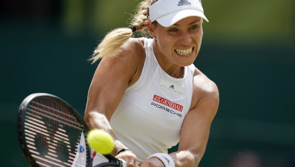 Broniąca tytułu Angelique Kerber nieoczekiwanie odpadła w drugiej rundzie tenisowego turnieju wielkoszlemowego w Wimbledonie. Rozstawiona z numerem piątym Niemka przegrała z 95. w światowym rankingu Amerykanką Lauren Davis 6:2, 2:6, 1:6.