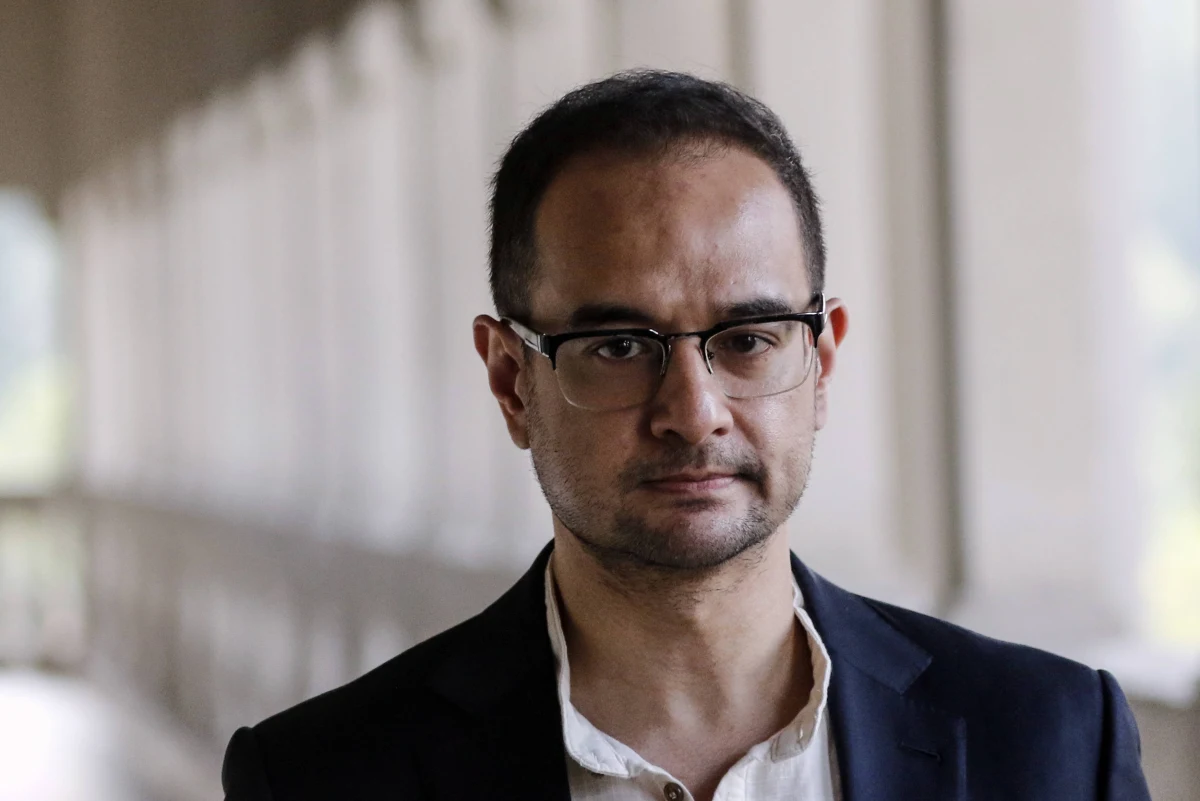 Jeden z producentów filmu "Wilk z Wall Street", pasierb oskarżonego o korupcję byłego malezyjskiego premiera Najiba Razaka, usłyszał w piątek w Malezji zarzuty prania brudnych pieniędzy. Zarzuca się mu przywłaszczenie 248 mln dolarów powiązanych z państwowym funduszem 1MDB.