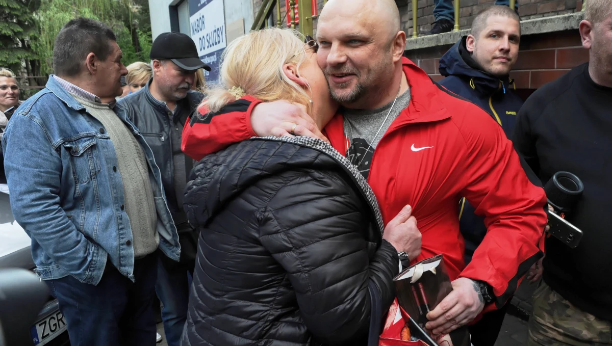 Dowody wskazujące na nieprawidłowości w przeprowadzeniu niektórych czynności śledczych przez funkcjonariuszy policji nie świadczą o niewinności skazanego. Żaden z nowych dowodów nie świadczy bezpośrednio o braku winy Arkadiusza Kraski - oświadczyła Prokuratura Krajowa.
