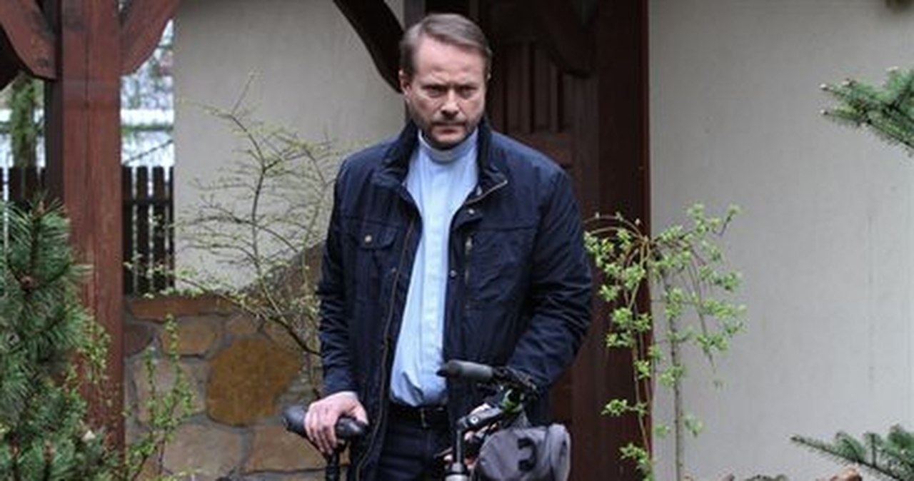 Ojciec Mateusz - Odcinek 226: "Złote jabłko"