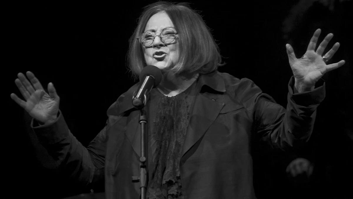 Wanda Warska, piosenkarka, wokalistka jazzowa, interpretatorka poezji śpiewanej, główna wykonawczyni utworów skomponowanych przez jej męża, muzyka jazzowego Andrzeja Kurylewicza zmarła w sobotę w Laskach pod Warszawą po długotrwałej walce z chorobą w wieku 87 lat.